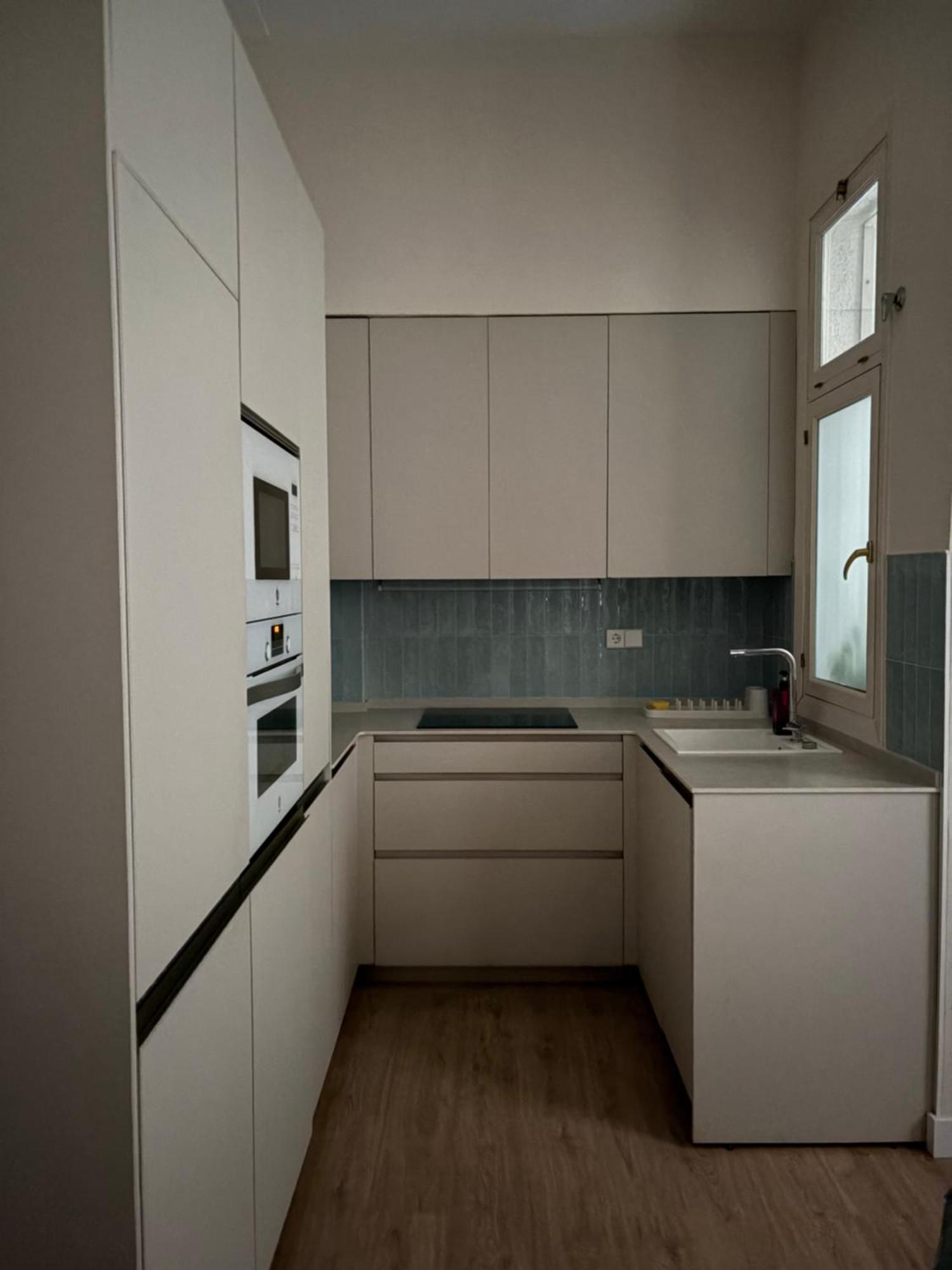 Apartamento Premium En Plaza Mina Minimalismo Y Confort A Pasos Del Mar Cádiz Buitenkant foto