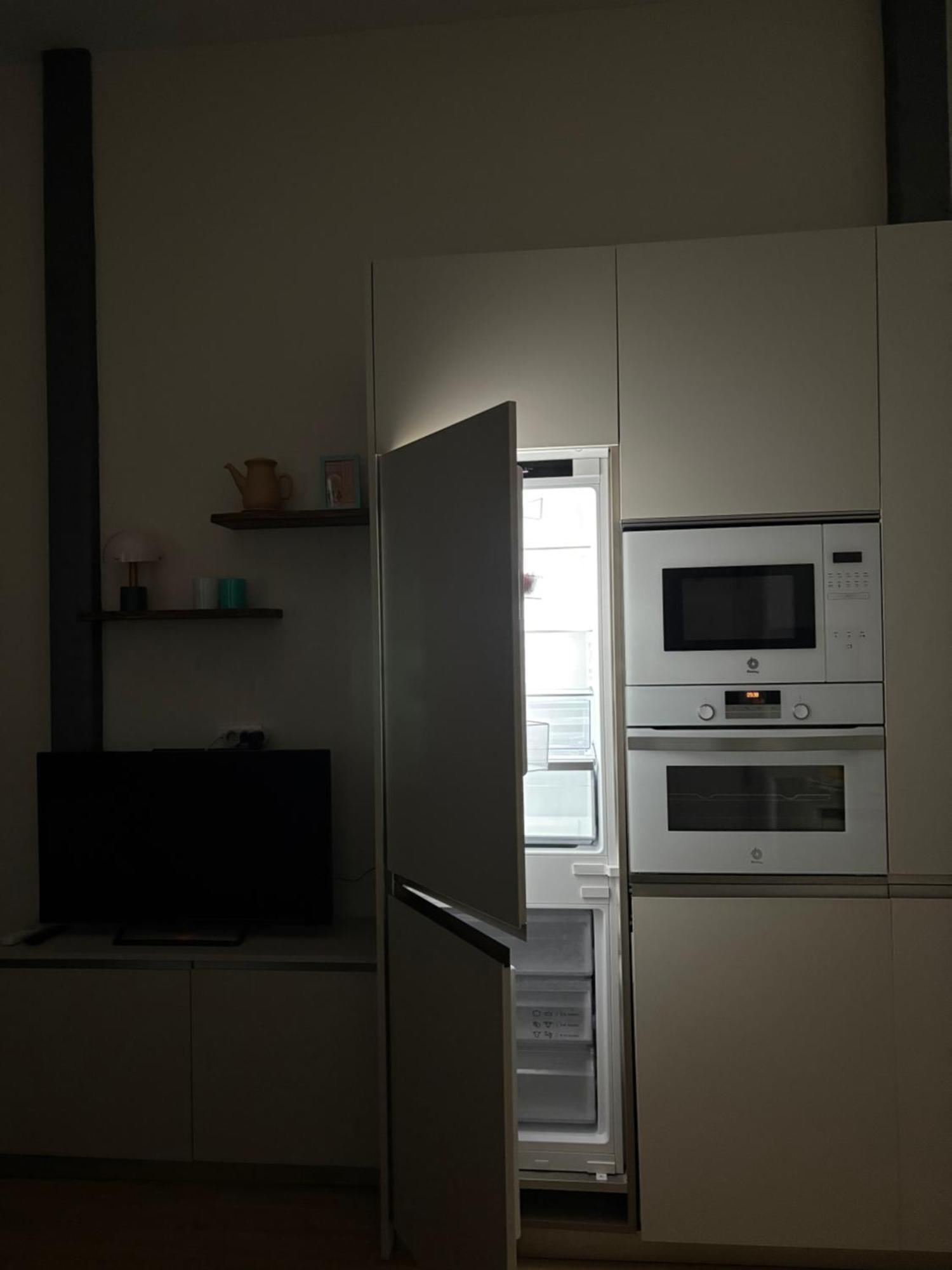 Apartamento Premium En Plaza Mina Minimalismo Y Confort A Pasos Del Mar Cádiz Buitenkant foto